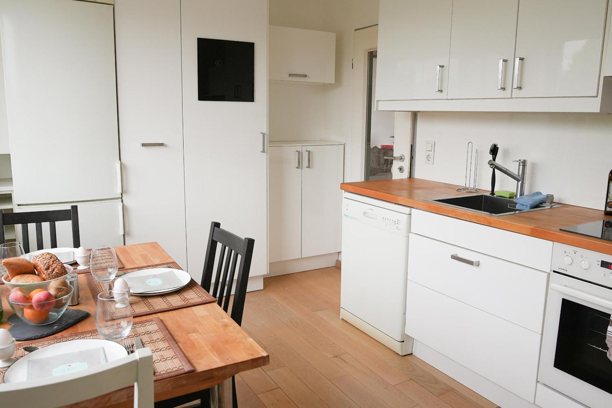Remark Studios - Wohnung Fuer 6 In Grossburgwedel Экстерьер фото