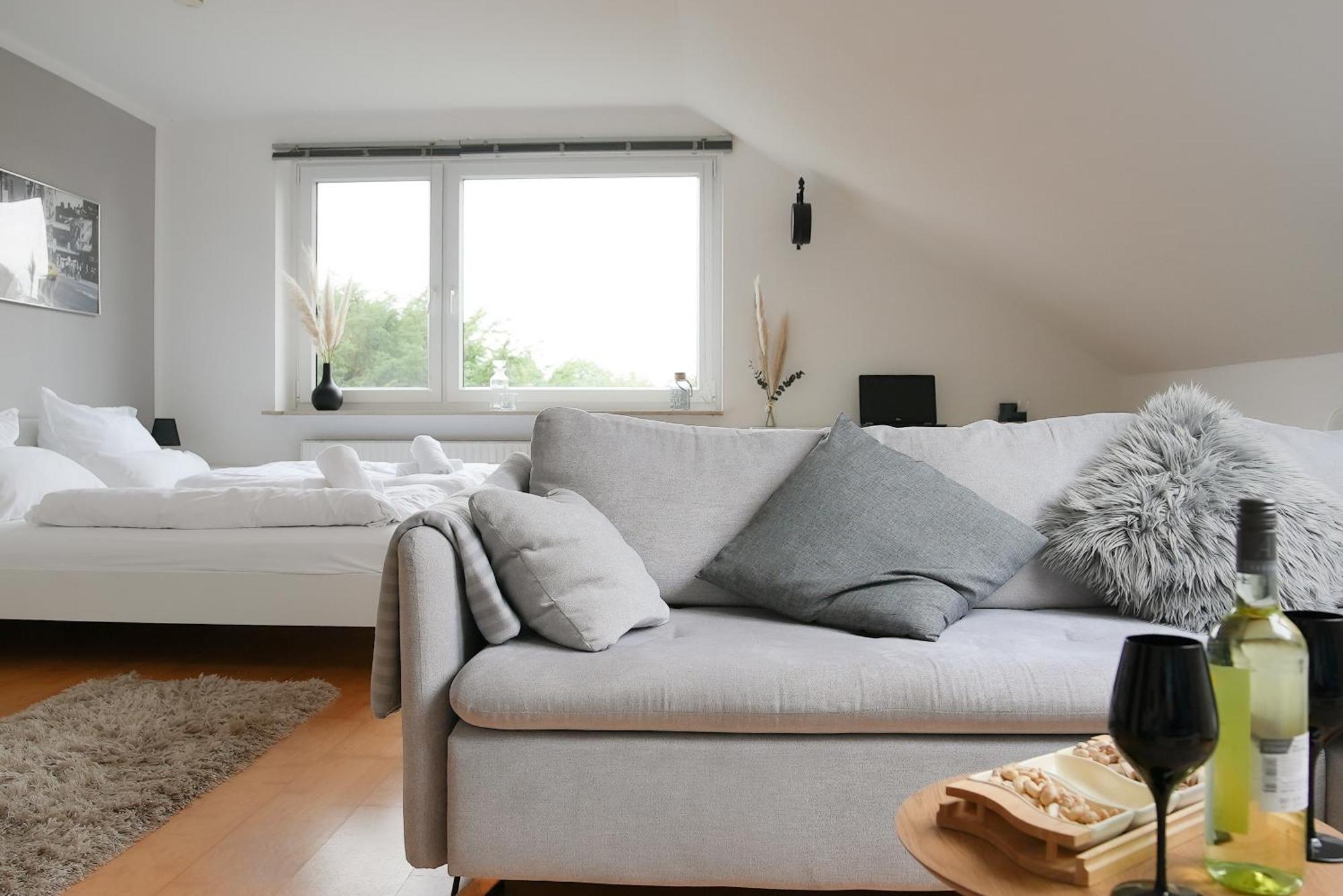 Remark Studios - Wohnung Fuer 6 In Grossburgwedel Экстерьер фото